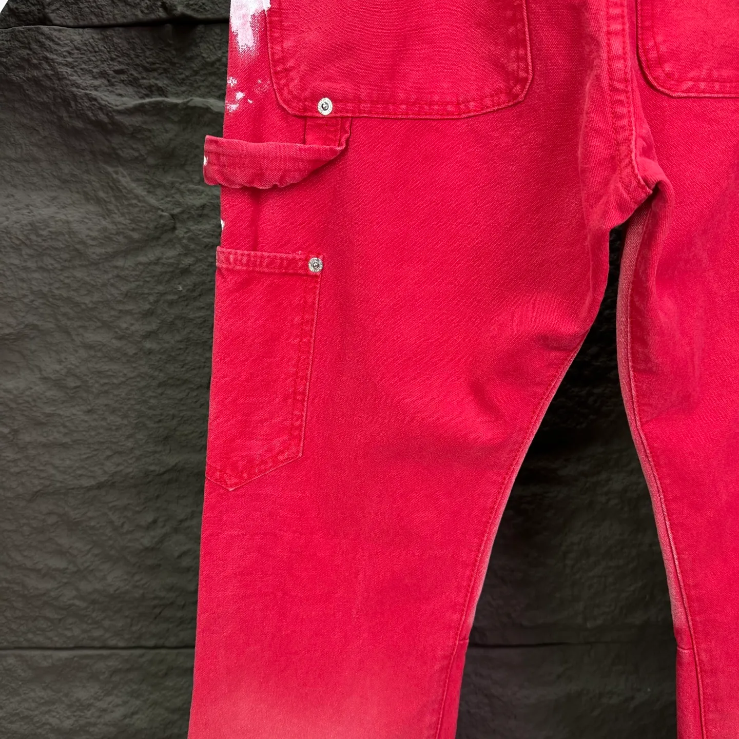 P280 GALLERY DEPT. 2025 new style splash-ink hand-painted splicing couple style bootcut loose jeans 🔥High version🔥High version🔥Top ceiling quality Styles with different washed textures are very friendly to people with thin legs and thick legs. The bootcut and loose version is very flattering to the leg shape. Moderate length that never goes out of style, easy to match with casually, basic styling for various styles, a must-have in the wardrobe! The fabric is stiff but also makes the upper body soft without losing texture. The washing process is even more perfect. It is a must-have item for everyone! ! ! Washed wheat, hang tag, pants label, three complete labels, color: red, size: 28, 30, 32, 34, 36 (five sizes)